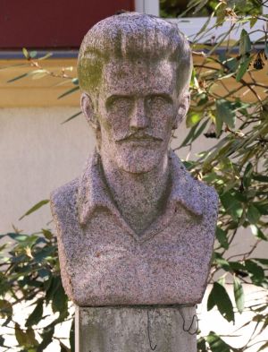 Szarvas petofi sandor szobor.jpg