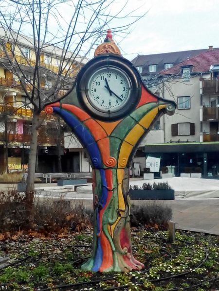 Fájl:Bekescsaba idofa 01.jpg