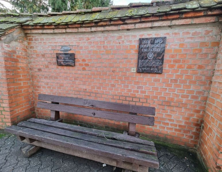 Fájl:Gyula 1848 49 emlekhely 04.jpg