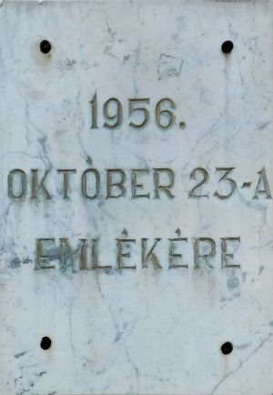 Elek 1956 emlektabla.jpg