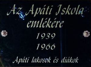 Ujkigyos apati iskola emlektabla.jpg