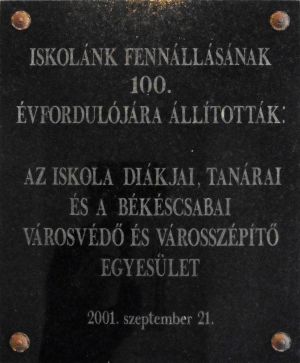 Bekescsaba petofi utcai iskola emlektabla.jpg