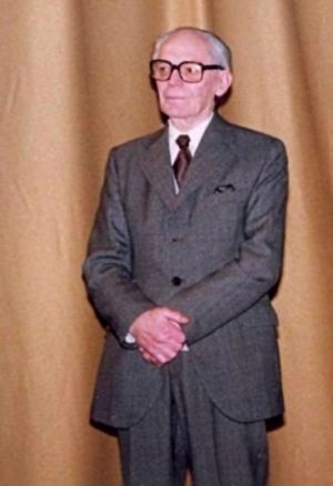 Hazi albert 01.jpg