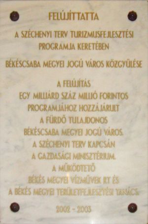 Bekescsabai arpad furdo emlektabla 02.jpg