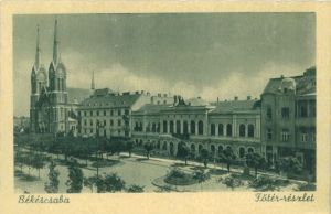 Szent István tér (Gábor szülőháza a városháza és a templom között)