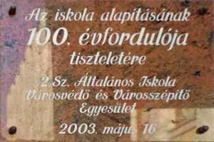 Bekescsaba kazinczy iskola emlektabla 01.jpg
