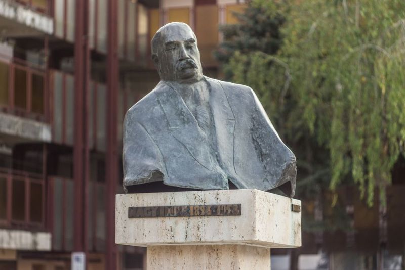 Fájl:Bekescsaba nagy imre szobor.jpg