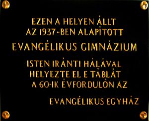 Oroshaza evangelikus gimnazium emlektabla.jpg