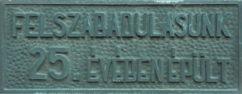Fájl:Bekescsaba kozepmagas lakohaz emlektabla.jpg