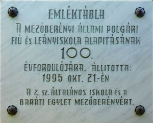 Mezobereny polgari iskola emlektabla.jpg