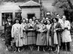 A Megyei Könyvtár kollektívája 1956 után