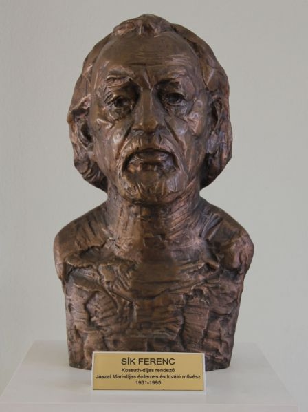 Fájl:Bekescsaba ibsen haz 10.jpg