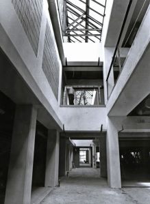 Belső építkezés (1983)