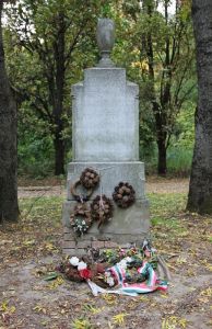 Arany János-emlékmű