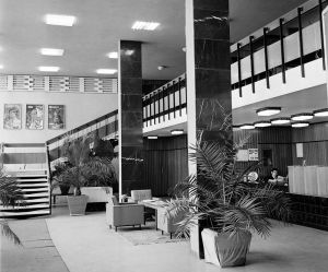 A Körös Hotel hallja 1970-ben
