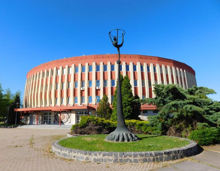 Fájl:Bekescsaba varosi sportcsarnok 01.jpg