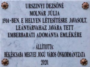 Bekescsaba urszinyine molnar julia emlektabla.jpg