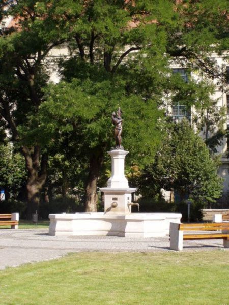 Fájl:Bekescsaba kossuth ter 06.jpg