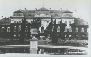 Postelek szechenyi wenckheim kastely 01.jpg