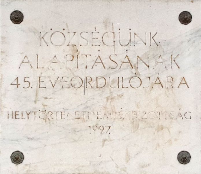 Fájl:Telekgerendas kozsegalapitas emlekmu 02.jpg