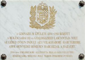 Bekescsaba andrassy gimnazium 101 gyalogezred emlektabla 02.jpg