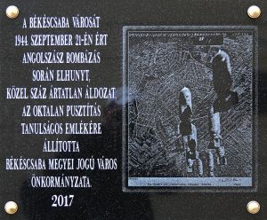 Bekescsaba bombazas emlektabla.jpg