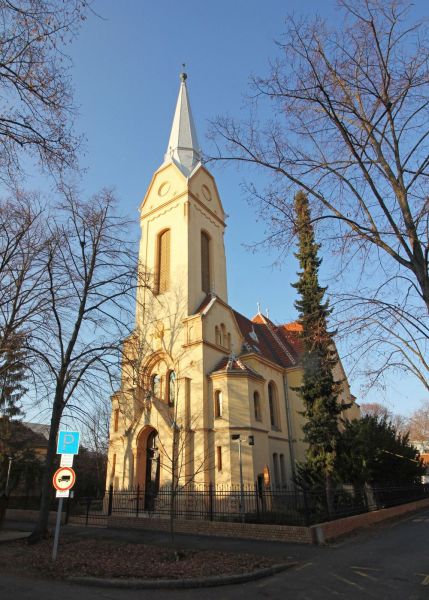 Fájl:Bekescsaba reformatus templom 01.jpg